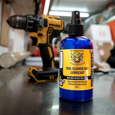 Tool Cleaner & Lubricant Solution